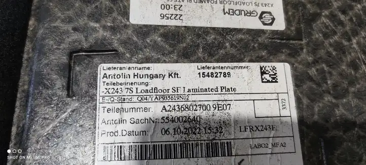Mercedes-Benz CLA C117,X117,W117 (2013 - 2019) 15482789 Прочие детали салона — фото 2