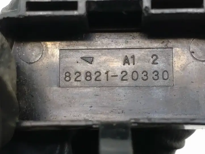 Toyota Avensis T250 (2003 - 2006) 8282120330 Прочие детали салона — фото 3