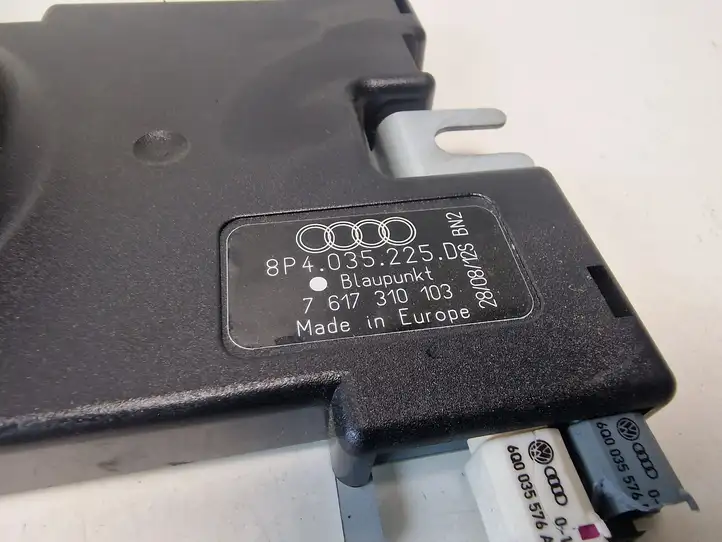 Audi A3/S3 8P (2008 - 2013) 8P4035225D Усилитель антенны — фото 2