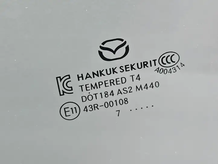 Mazda 3 (2017 - 2019) E1143R0018 Стекло задней двери — фото 4