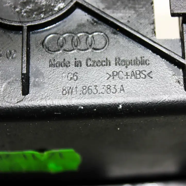 Audi A4 S4 B9 8W (2019 - ) 8W1863383A Прочие детали салона — фото 5