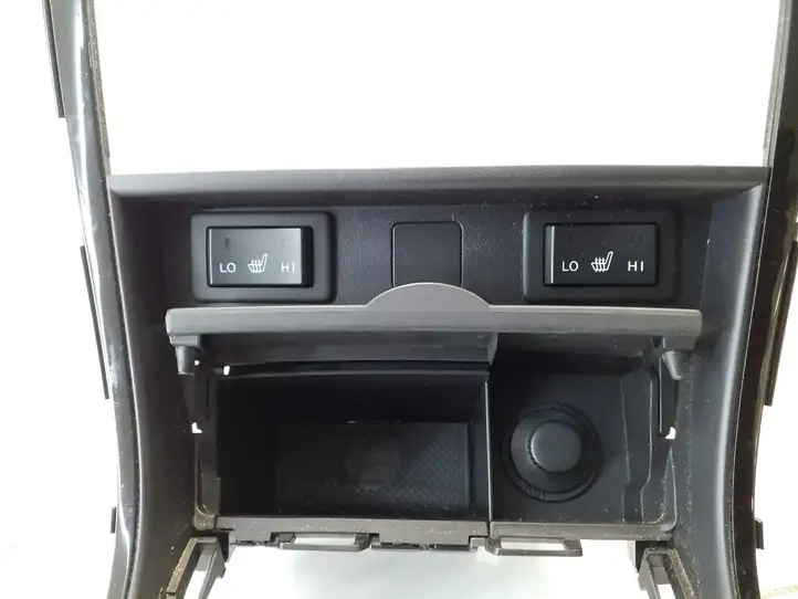 Mazda 6 (2009 - 2012) GDK164361 Прочие детали салона — фото 4
