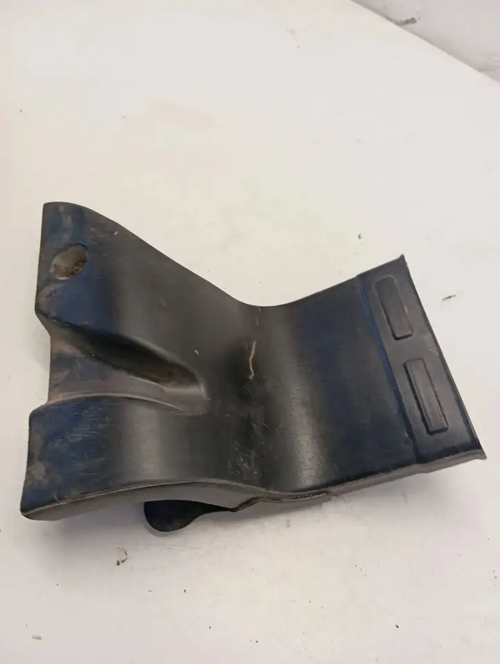 Volkswagen Caddy (2004 - 2010)   Другая деталь салона