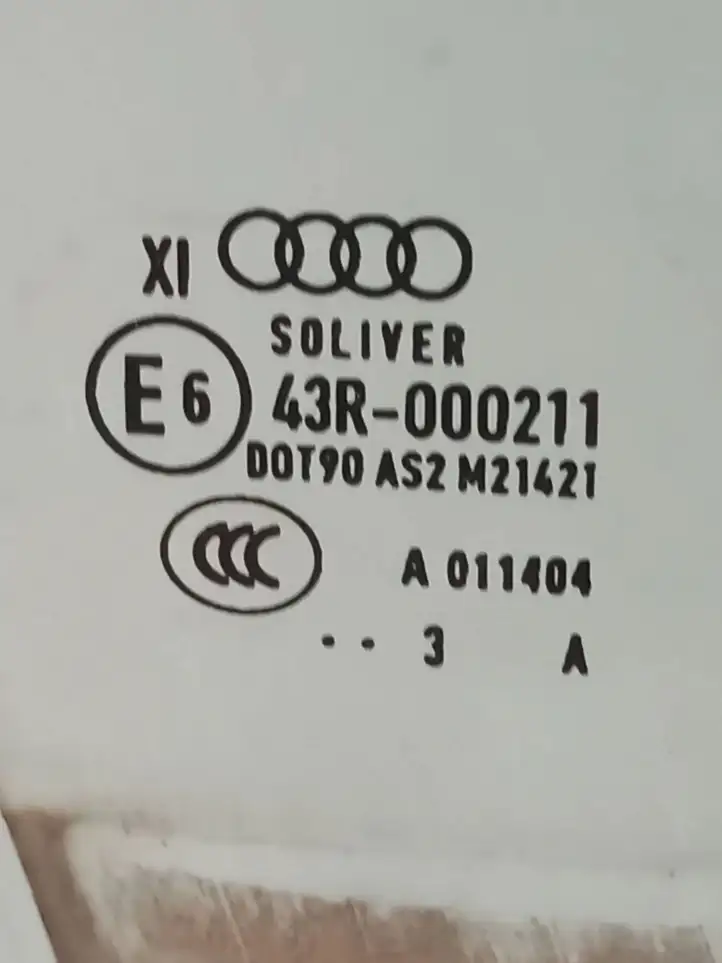 Audi A8 (2010 - 2014)  A011404 Основное стекло передних дверей (четырехдверного автомобиля)