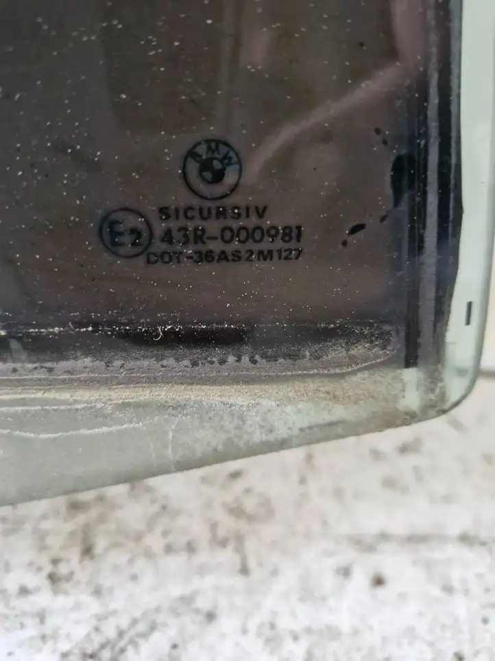 BMW 3 E46 (1998 - 2005) 43R000981 Стекло задней двери — фото 2