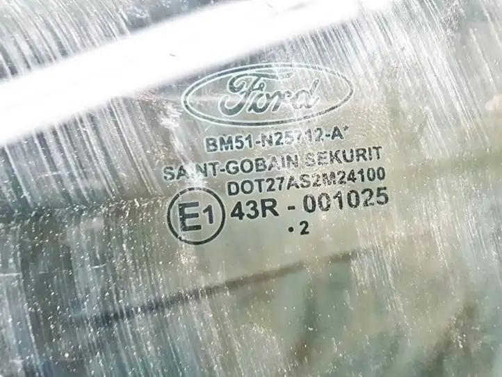 Ford Focus (2011 - 2015) Стекло задней двери — фото 3