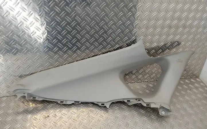 Toyota Prius (XW30) (2009 - 2015) 6248047080 Облицовка заднего бокового стекла — фото 1