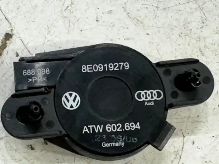 Audi A4 S4 B8 8K (2007 - 2011) 8E0919279 Динамик парктроника (PDC) — фото 2