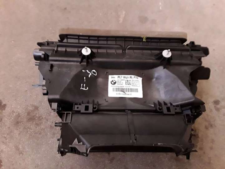 64119325144 BMW i3 Klimato kontrolės/ pečiuko kontrolės apdaila