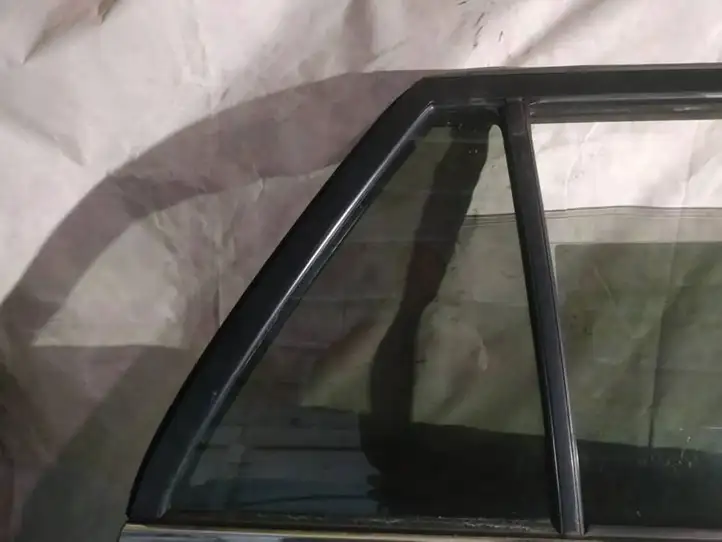 Toyota Avensis T250 (2003 - 2006) Форточка двери — фото 2