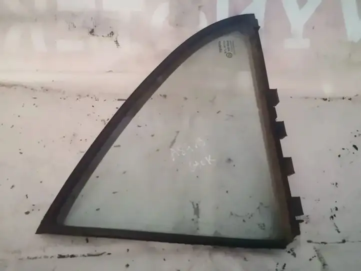 Toyota Avensis T250 (2003 - 2006)   Маленькое стекло 