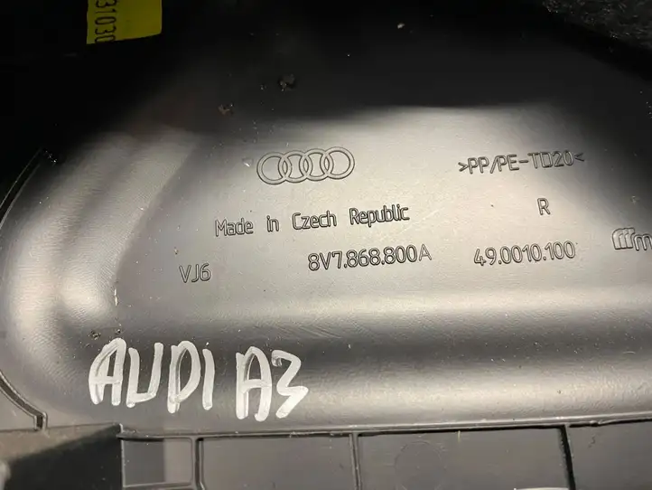 Audi A3/S3 8V (2012 - 2016) 8V7868800A Прочие детали салона — фото 4