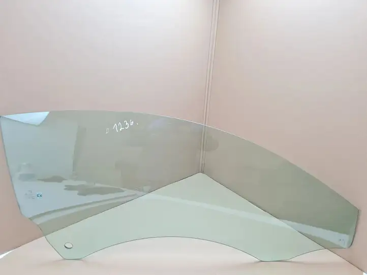Peugeot RCZ (2010 - 2013) 43R00099 Стекло передней двери — фото 1