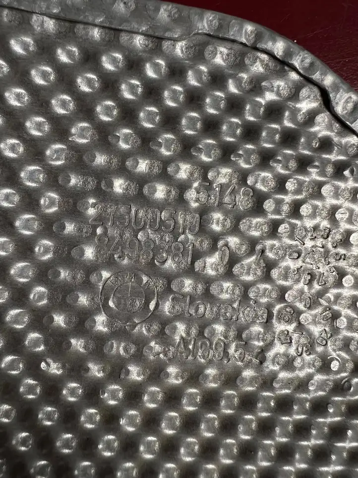 BMW X1 U11 (2022 - )  8498381 Теплоизоляция (теплозащита)