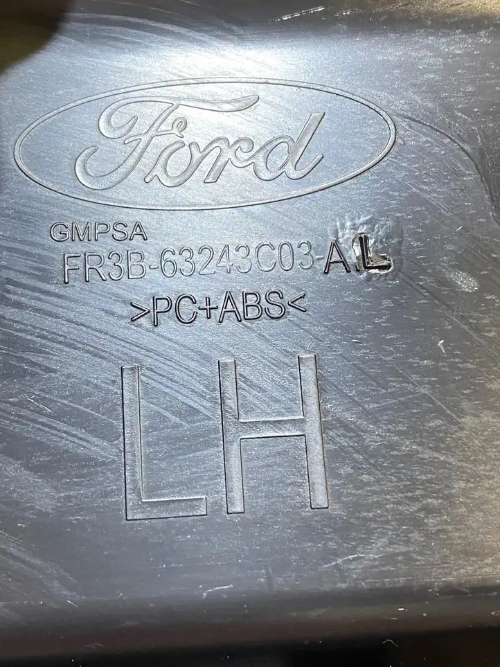 Ford Mustang VI (2015 - ) FR3B63243C03AL Прочие детали салона — фото 3