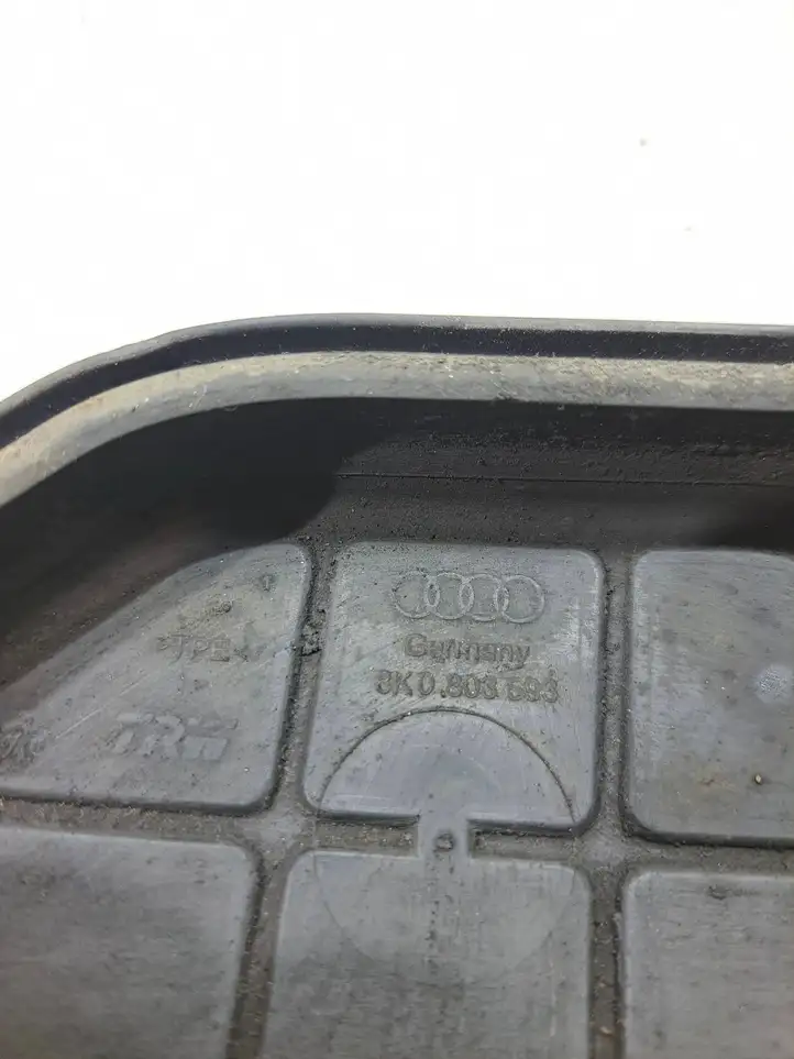 Audi A5 8T 8F (2007 - 2011) 8K0803593 Прочие детали моторного отсека — фото 3
