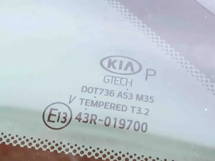 Kia Ceed (2018 - 2021) 87810J7100 Заднее боковое стекло — фото 2