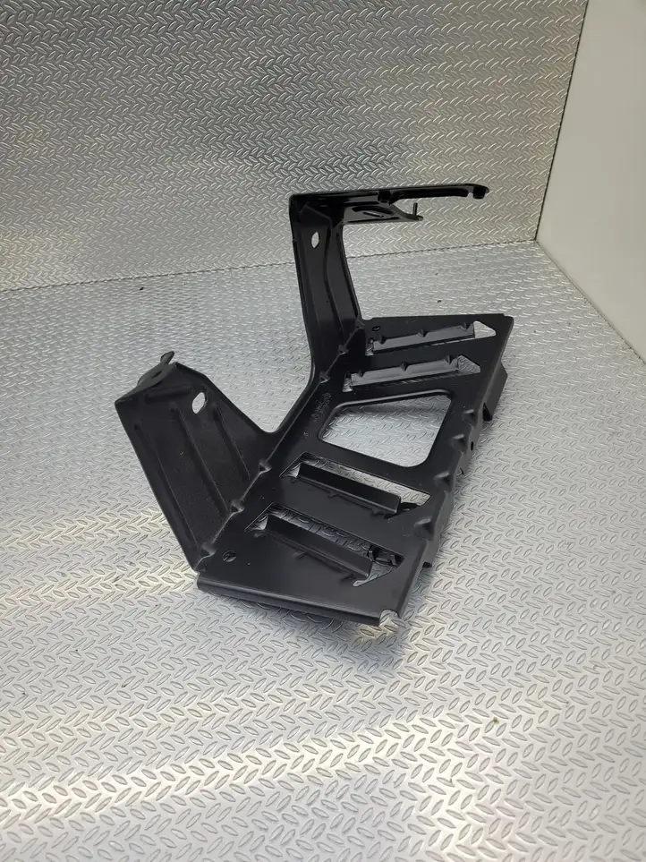 BMW 6 F12 F13 (2010 - 2018) 9174269 Кронштейн усилителя звука — фото 1