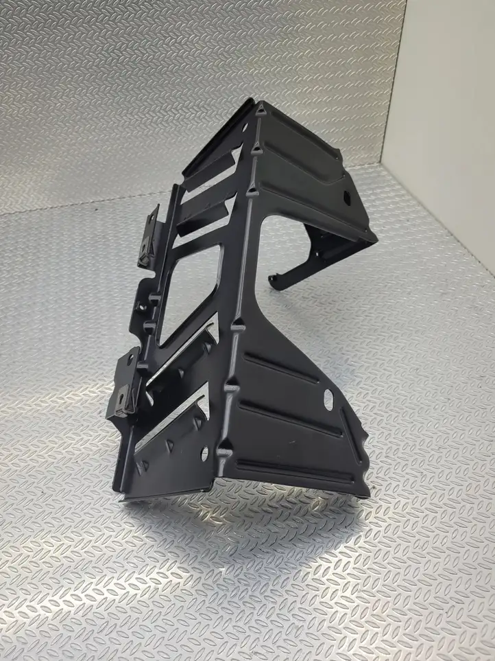 BMW 6 F12 F13 (2010 - 2018) 9174269 Кронштейн усилителя звука — фото 4