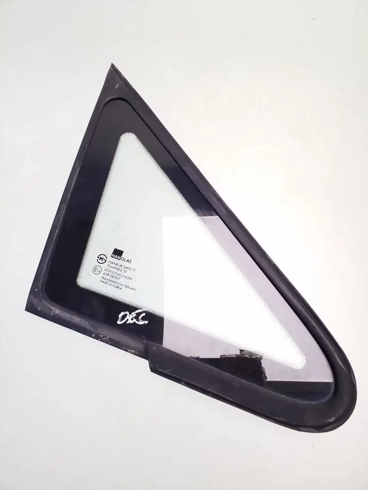 Hyundai Trajet (2000 - 2004)  43R00107 Треугольное стекло в передней части кузова