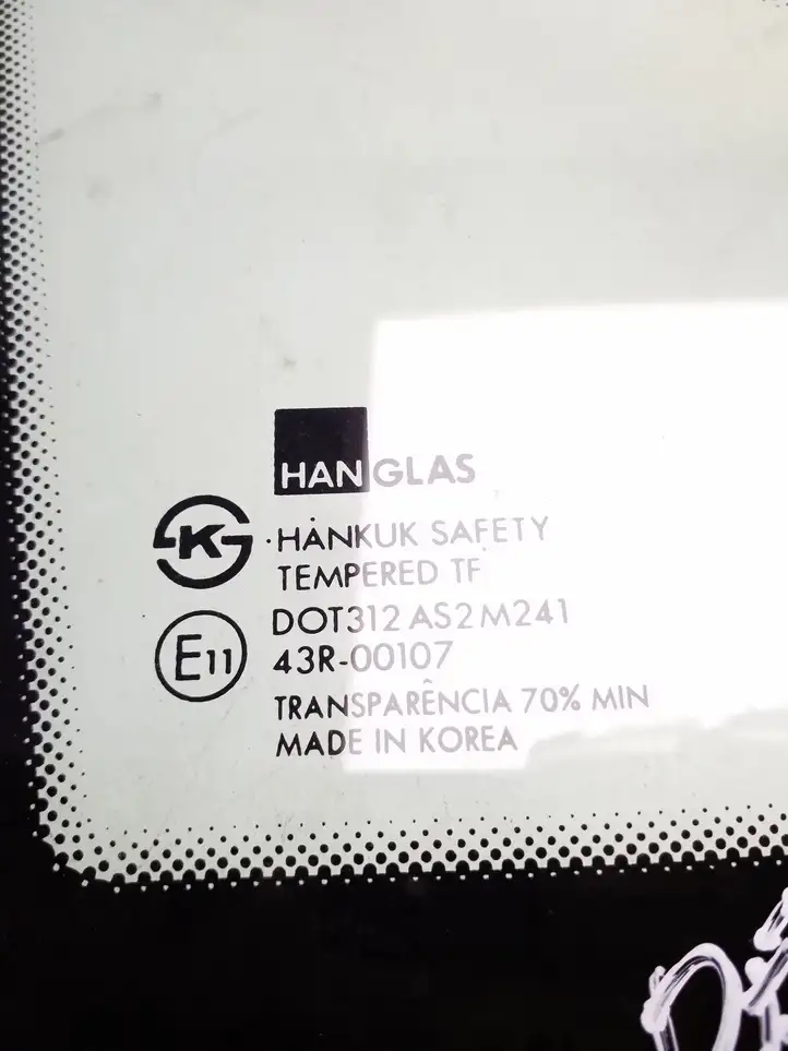 Hyundai Trajet (2000 - 2004)  43R00107 Треугольное стекло в передней части кузова