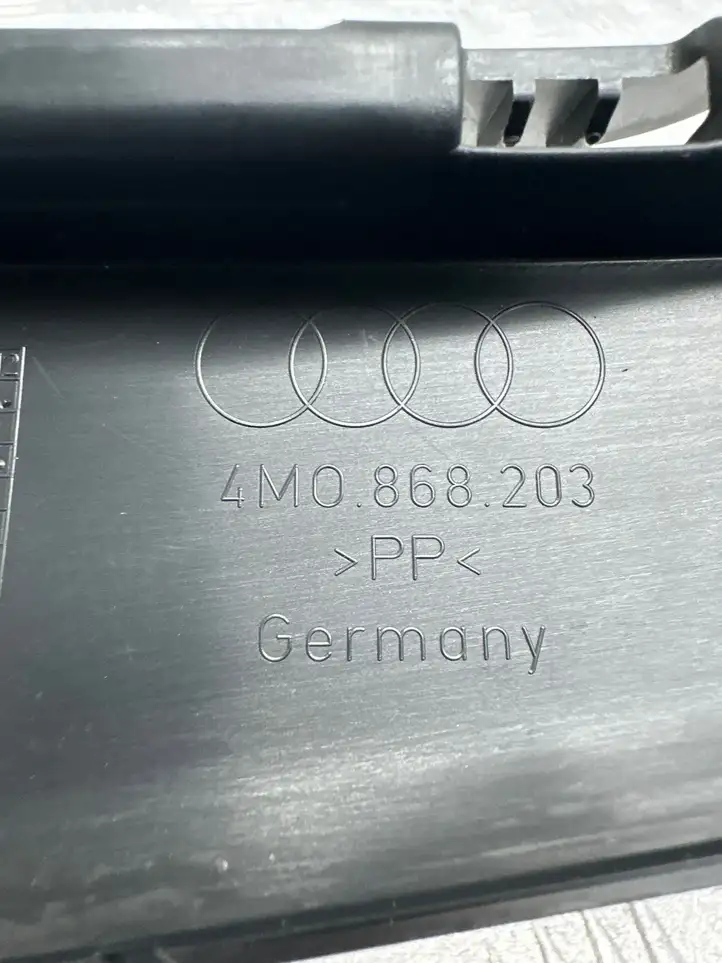 Audi Q7 4M (2015 - ) 4M0868203 Прочие детали салона — фото 3
