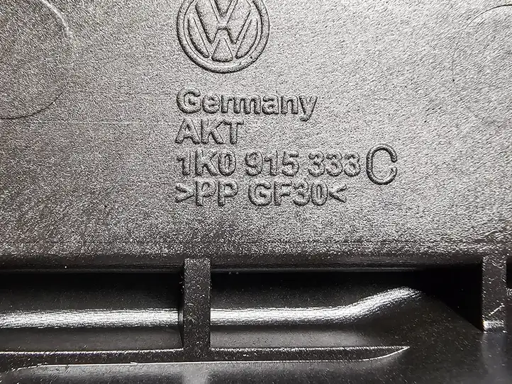Volkswagen Golf V (2003 - 2009) 1K0915336B Площадка аккумулятора — фото 7
