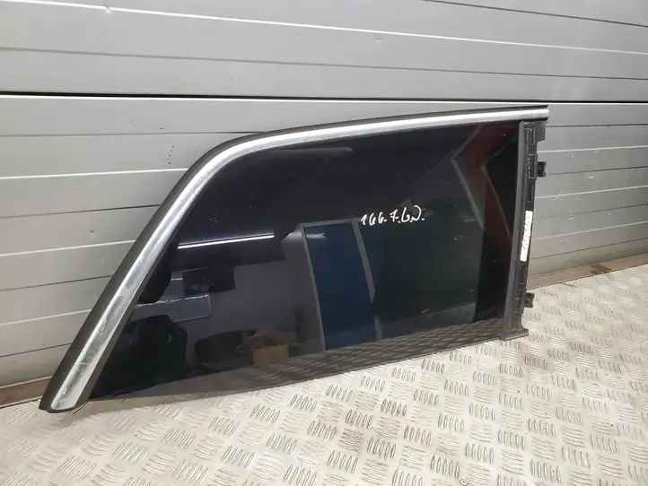 Mercedes-Benz GL X166 (2013 - 2019) A1666700150 Заднее боковое стекло — фото 1