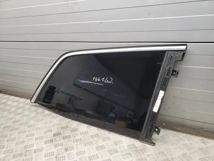 Mercedes-Benz GL X166 (2013 - 2019) A1666700150 Заднее боковое стекло — фото 4