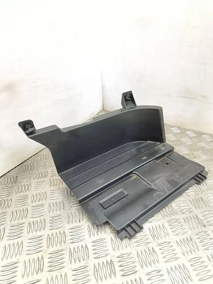 BMW 3 E90 E91 (2005 - 2012) 7068890 Крышка ящика аккумулятора — фото 1