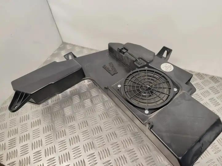 Audi A4 (2004 - 2009)  8E9035382D Громкоговоритель низкой частоты