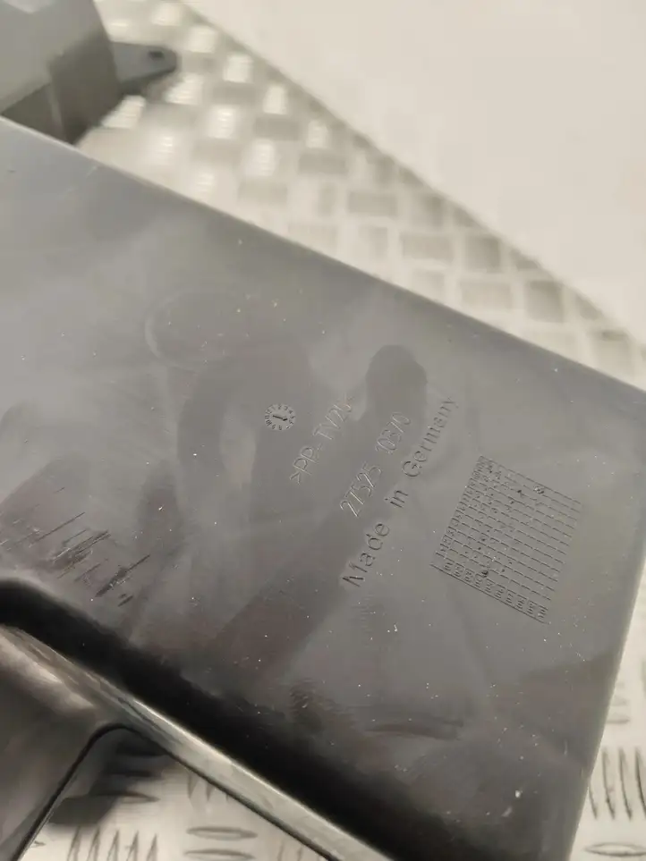 Audi A4 (2004 - 2009)  8E9035382D Громкоговоритель низкой частоты