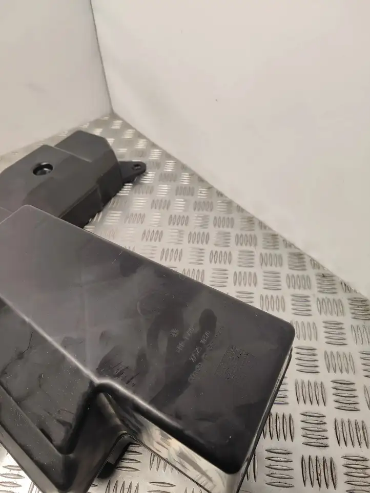 Audi A4 (2004 - 2009)  8E9035382D Громкоговоритель низкой частоты