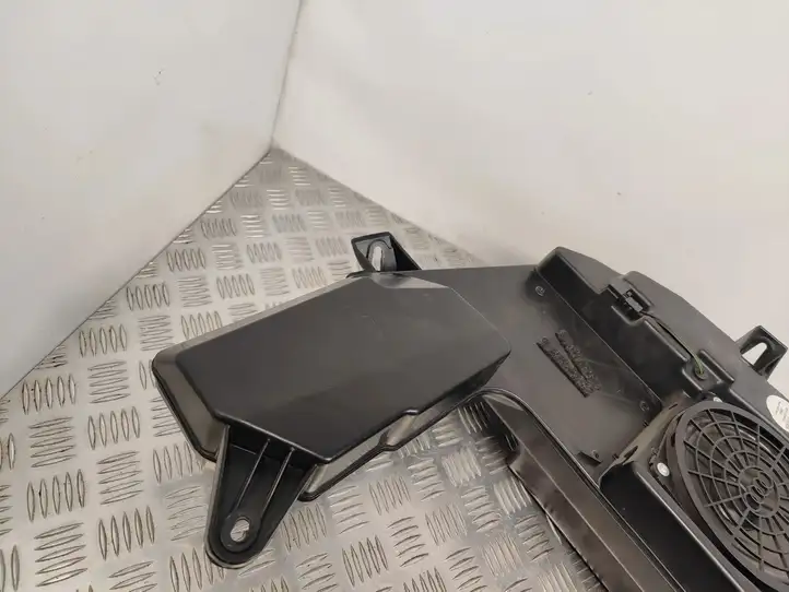 Audi A4 (2004 - 2009)  8E9035382D Громкоговоритель низкой частоты