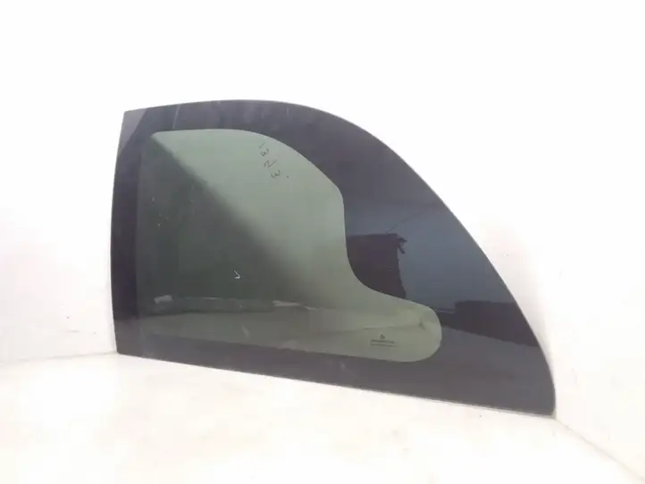 Chrysler Voyager (2001 - 2004) AS3 Заднее боковое стекло — фото 1