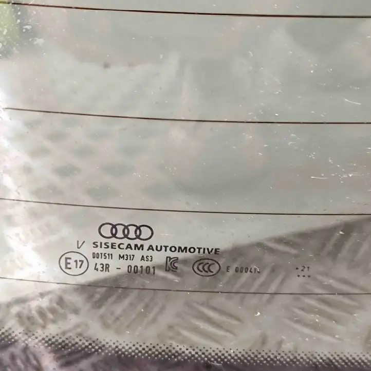 Audi A3/S3 8Y (2020 - ) 8Y5845501A Заднее стекло — фото 8