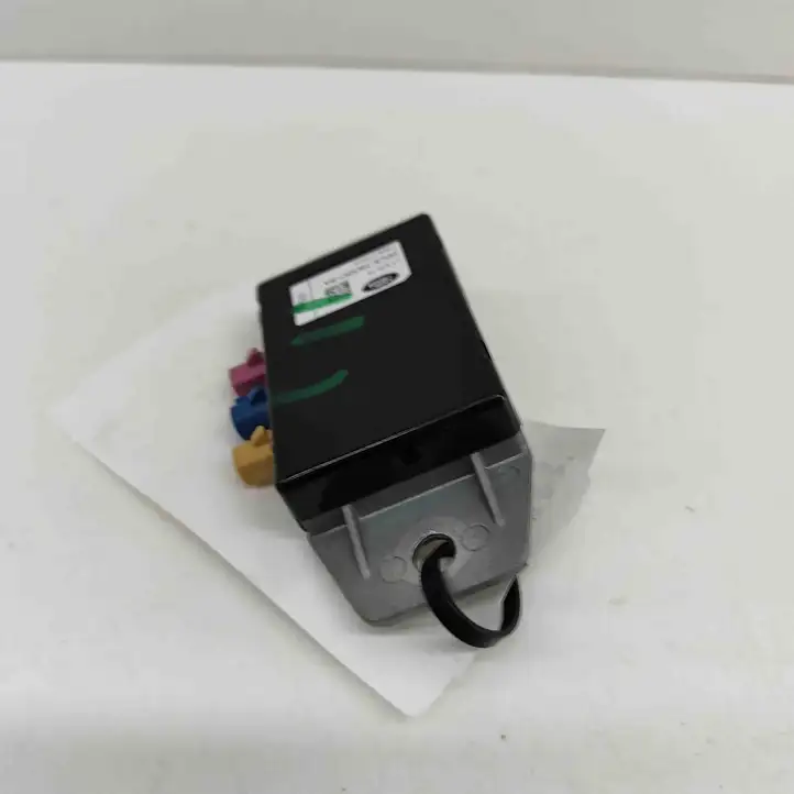 Jaguar F-Pace (2016 - )  DPLA19C097BA Усилитель антенны