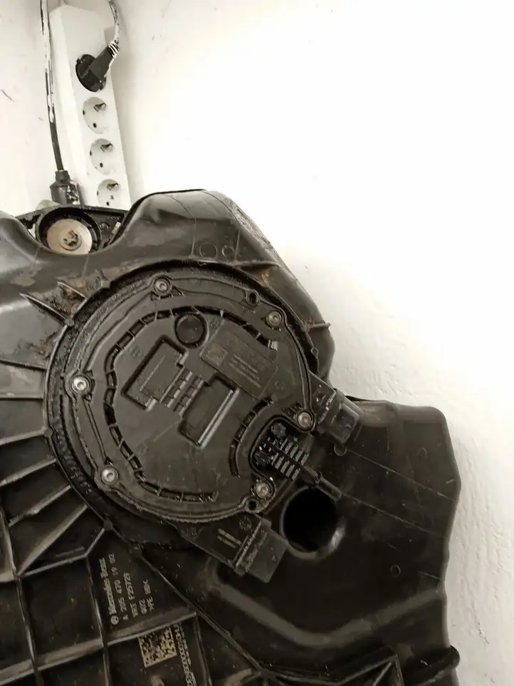 Mercedes-Benz C W205 (2014 - 2021)  A2054701902 Жидкостный резервуар AdBlue