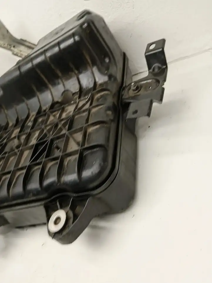 Mercedes-Benz C W205 (2014 - 2021)  A2054701902 Жидкостный резервуар AdBlue