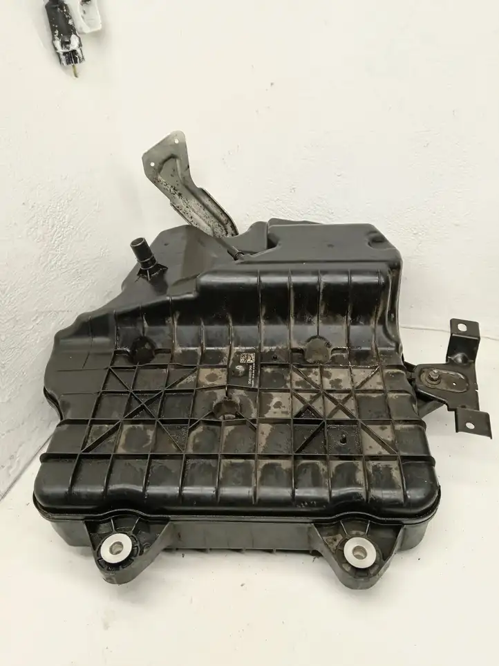 Mercedes-Benz C W205 (2014 - 2021)  A2054701902 Жидкостный резервуар AdBlue