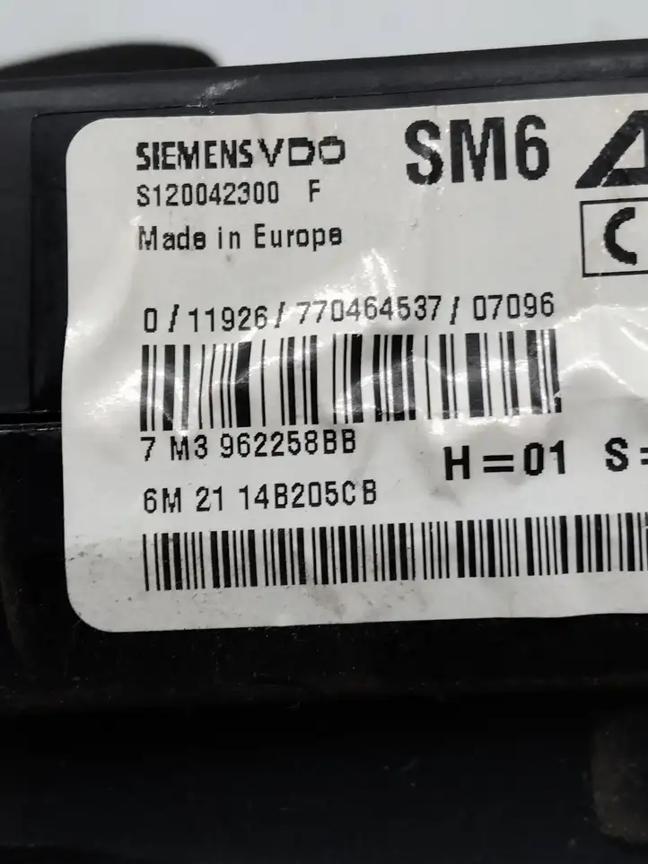 Seat Alhambra (Mk1) (2000 - 2010) 7M3962258BB Блок предохранителей — фото 3