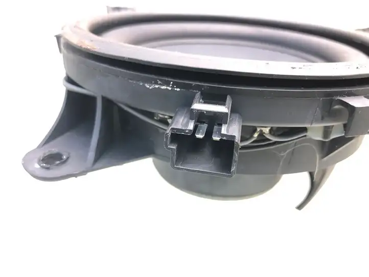 Volvo XC90 (2002 - 2006)  30657757 Громкоговоритель (громкоговорители) в передних дверях