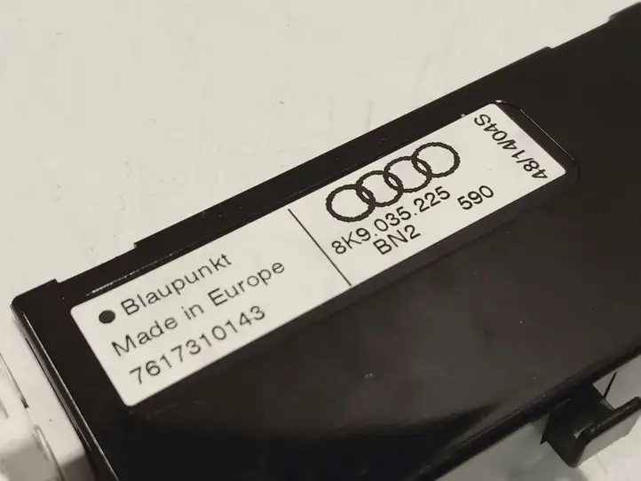 Audi A4 S4 B8 8K (2011 - 2015) 8K9035225 Усилитель антенны — фото 3