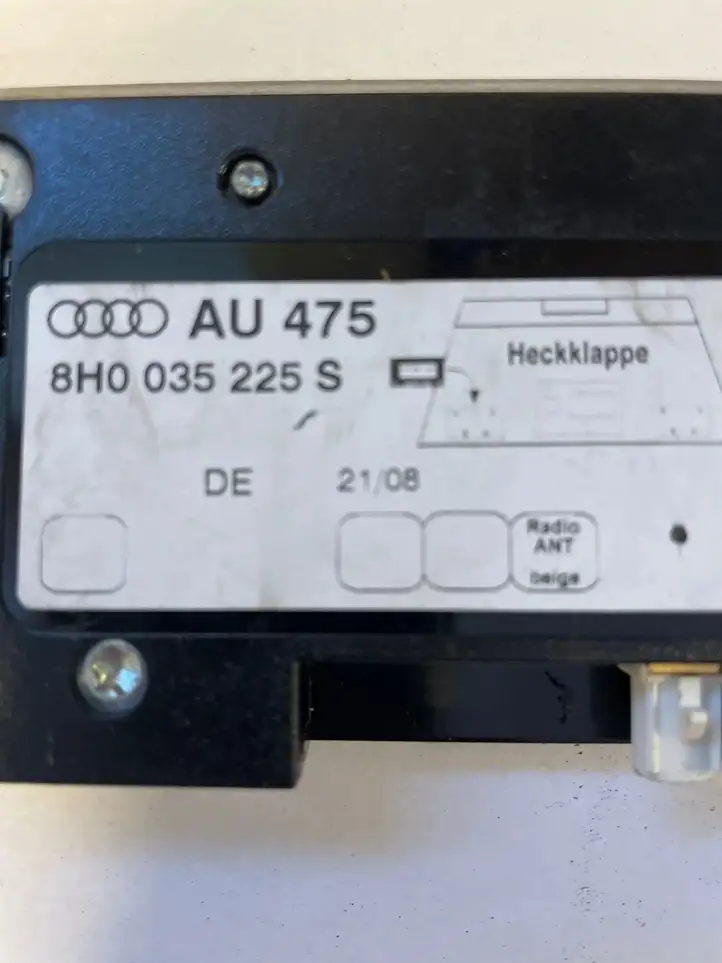 Audi A4 S4 B8 8K (2007 - 2011) 8H0035225S Усилитель антенны — фото 2