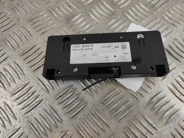 Audi A4 S4 B8 8K (2007 - 2011) 8H0035225R Усилитель антенны — фото 3