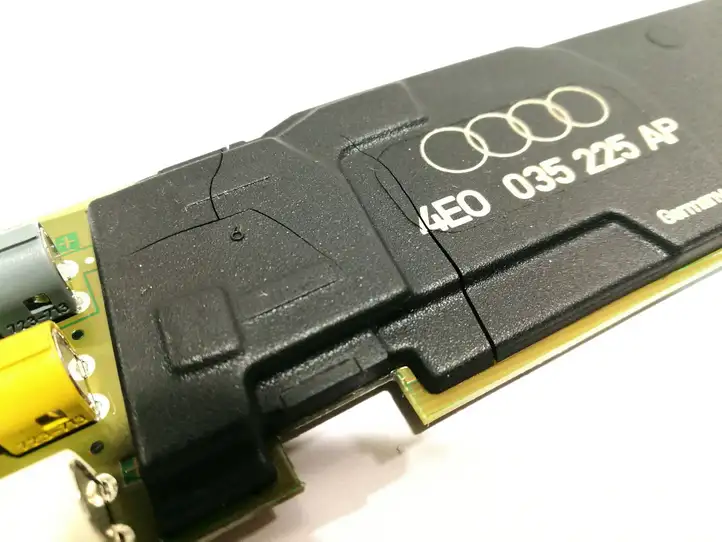 Audi A8 S8 D3 4E (2005 - 2007) 4E0035225AP Усилитель антенны — фото 2