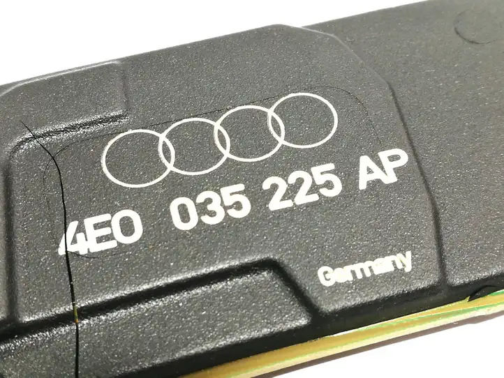 Audi A8 S8 D3 4E (2005 - 2007) 4E0035225AP Усилитель антенны — фото 5