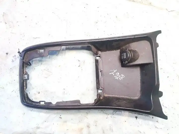 Hyundai Sonata (2003 - 2007) 846513k010 Прочие детали салона — фото 1