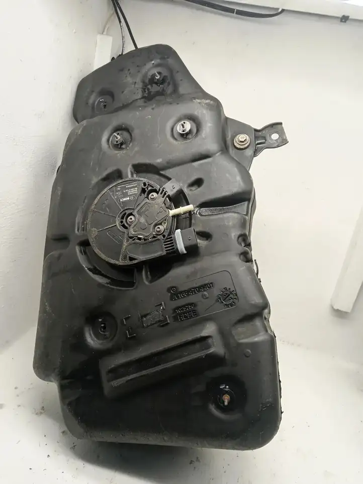 Mercedes-Benz GLE W166/C292 (2015 - 2019)  A1664704401 Жидкостный резервуар AdBlue