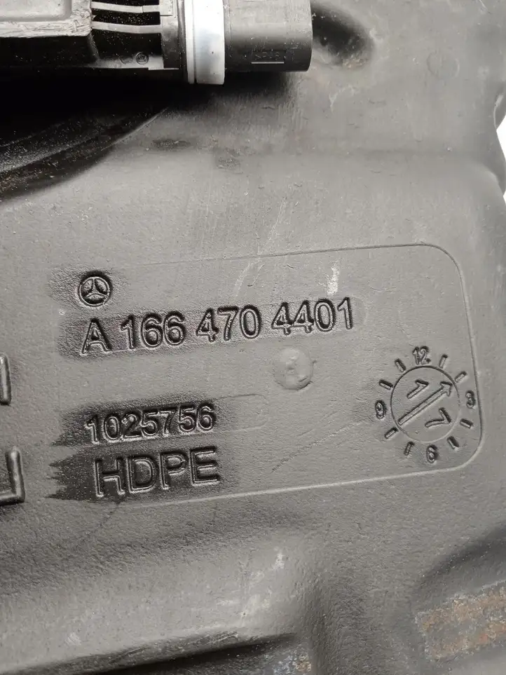 Mercedes-Benz GLE W166/C292 (2015 - 2019)  A1664704401 Жидкостный резервуар AdBlue